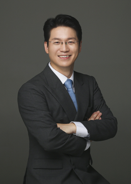 김문수 법무법인 동인 변호사.